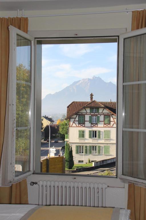 Hotel Gasthaus Zum Kreuz à Lucerne Chambre photo